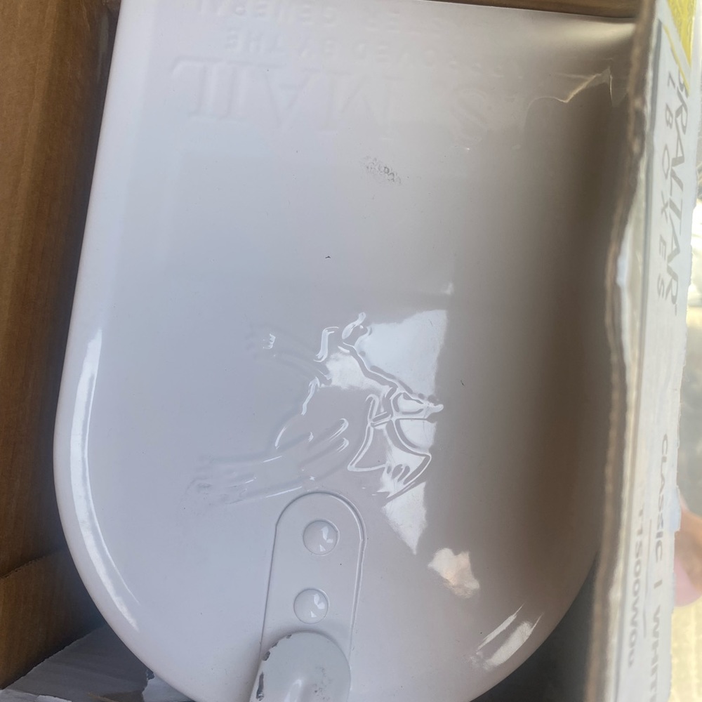 Mail box